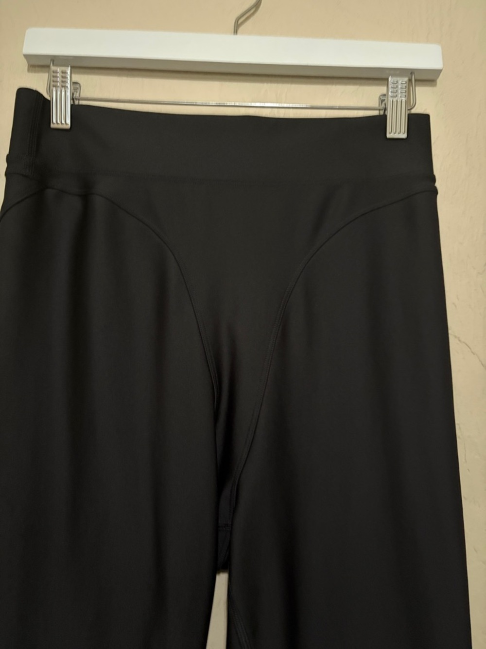 Alo Black High-Waist Leggings. Excellent Condition! - Picture 2 of 9